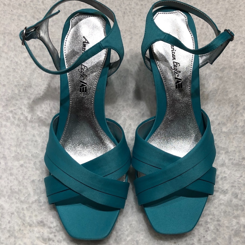 American Eagle Aqua Heels 10